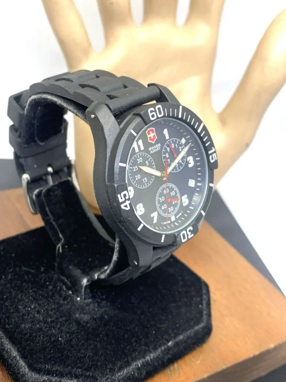 Victorinox Swiss Army Odyssey Men's Watch Swiss Quartz Chronograph Rubber 40mm